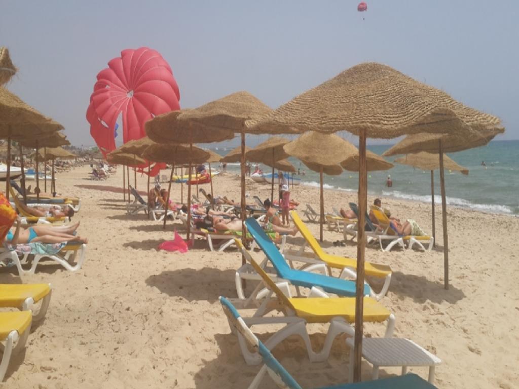 Daphne Bahia Beach Hotel Hammamet Exterior photo