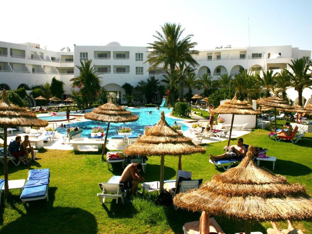 Daphne Bahia Beach Hotel Hammamet Exterior photo