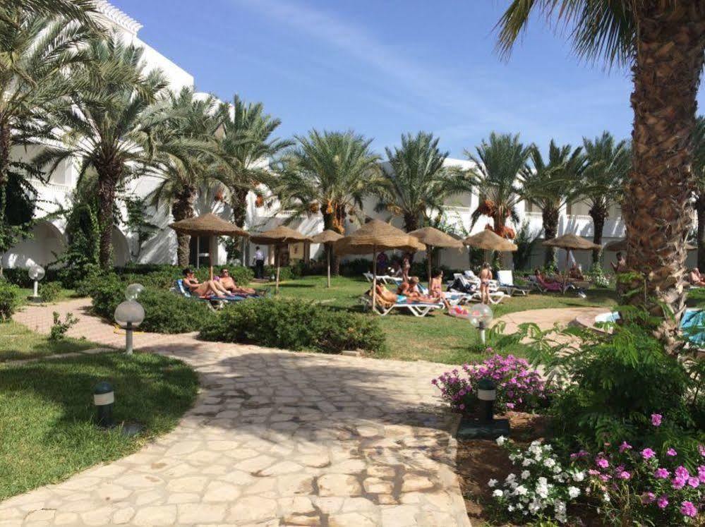 Daphne Bahia Beach Hotel Hammamet Exterior photo